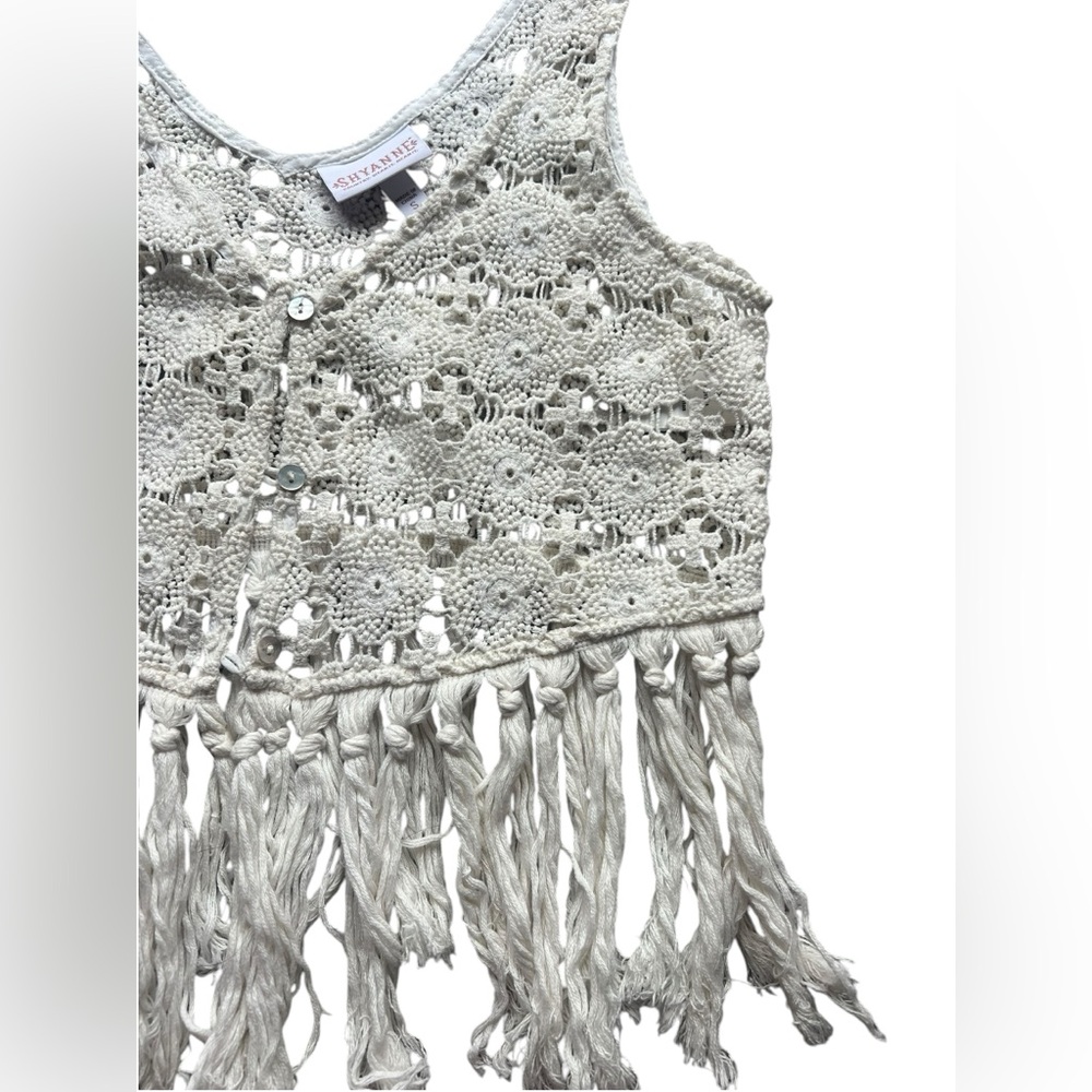 SHYANNE Crochet Fringe Cream Top - Picture 5 of 7